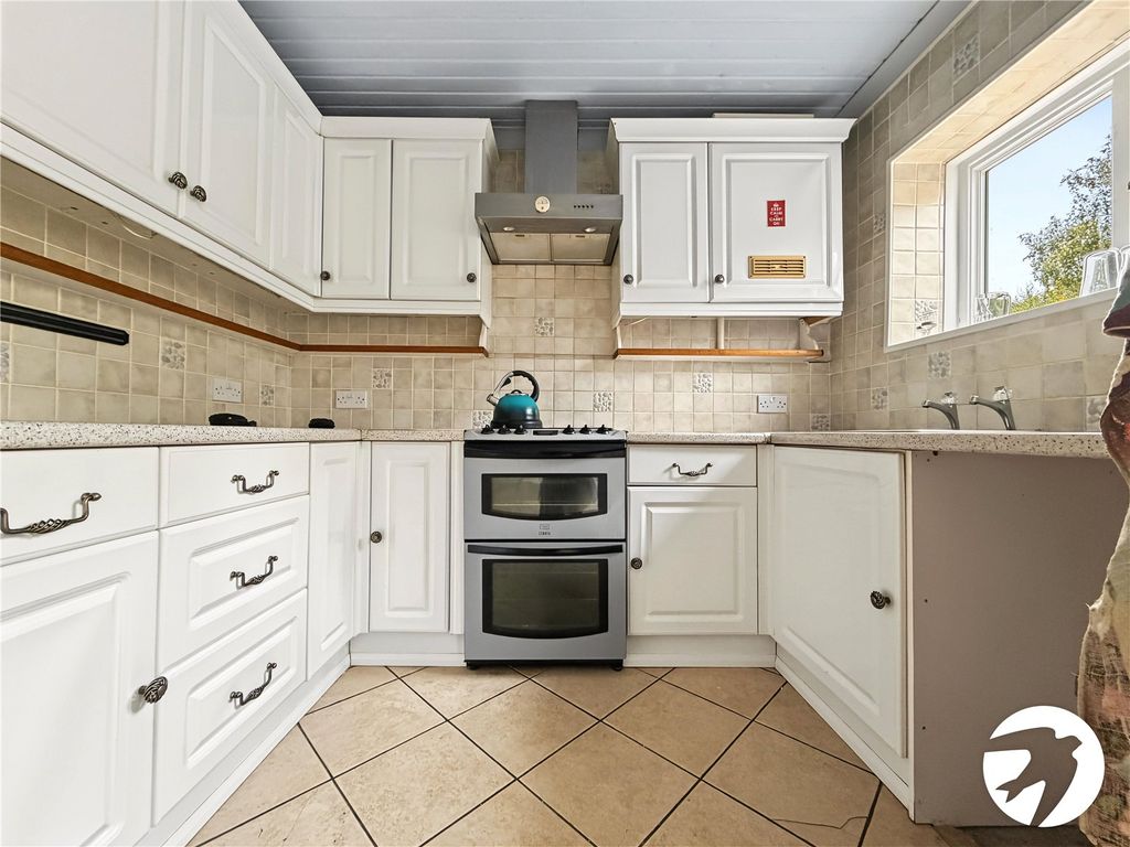 Property photo 2 of 15 Kitchen