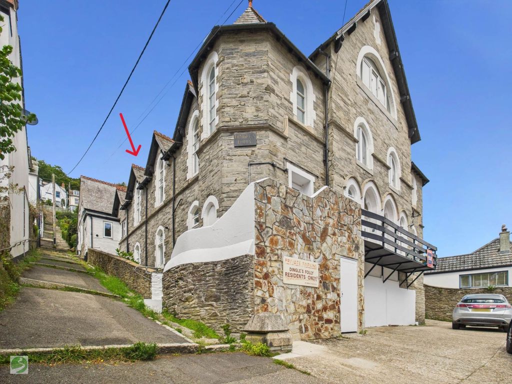 Property photo 1 of 11