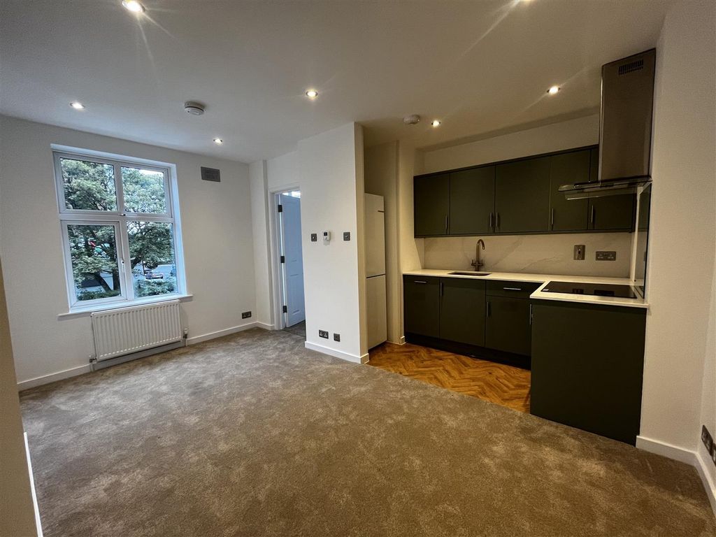 Property photo 3 of 11 Effra Court, Brixton €“ Eden Harper