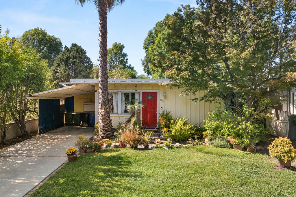 Property photo 2 of 21