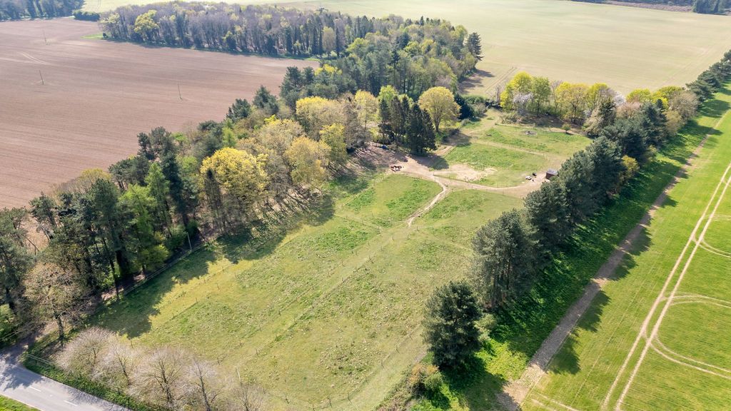 Property photo 3 of 31