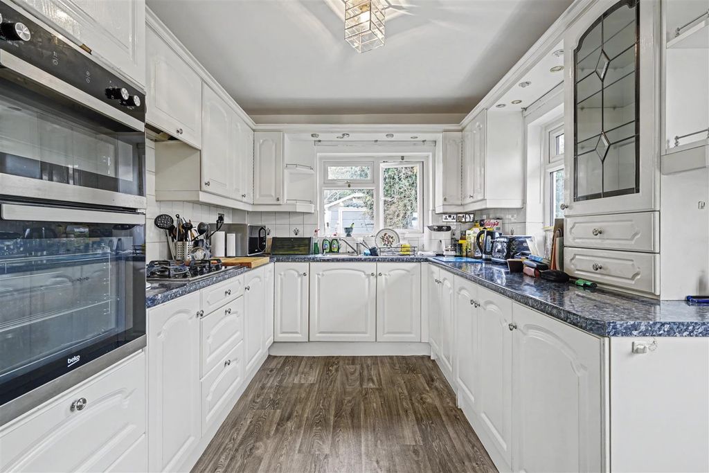 Property photo 2 of 18 Kitchen 1_1.Jpeg