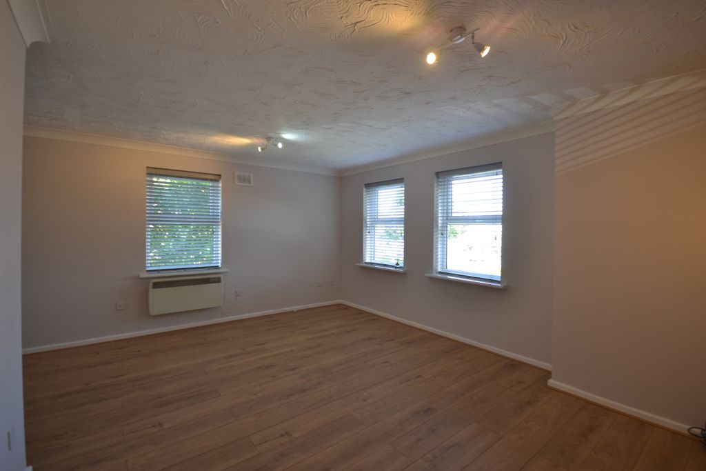 Property photo 2 of 10 Dsc_0495