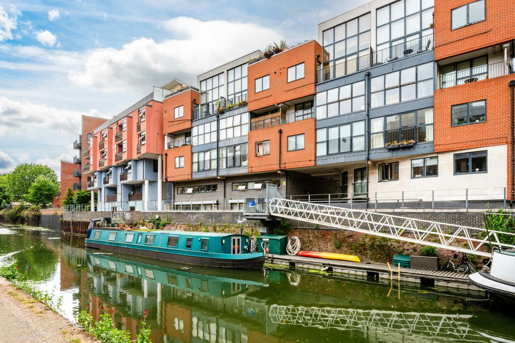 Property photo 1 of 20 Andrews Wharf 14  Low Res 22.Jpg