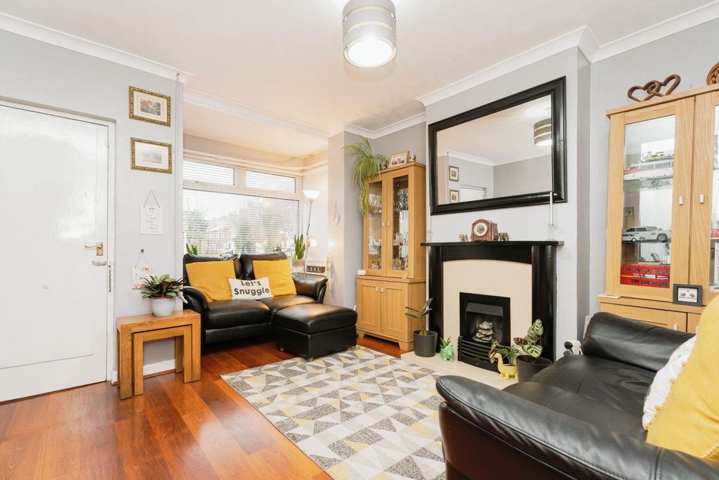 Property photo 2 of 17 Photography