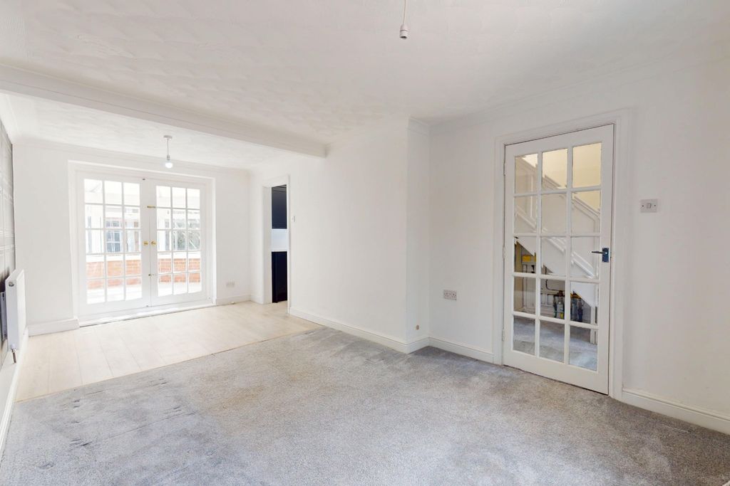 Property photo 3 of 16 5013364