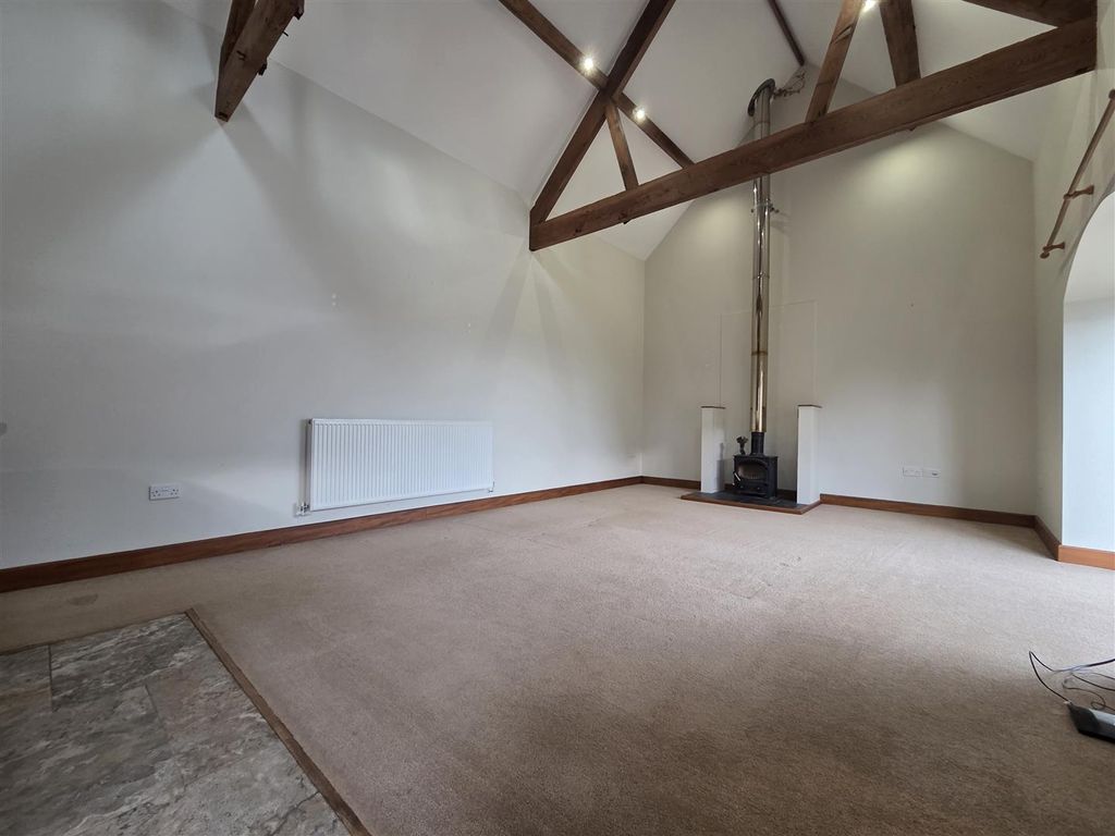 Property photo 2 of 10 Kitchen/ Sitting Room