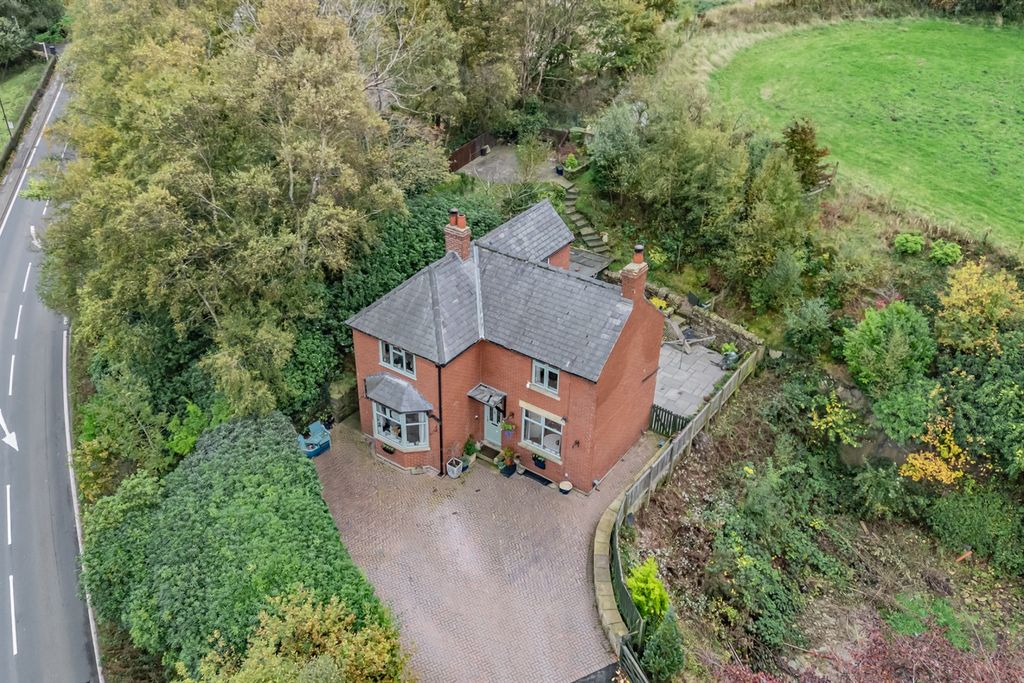 Property photo 1 of 27 (Main)