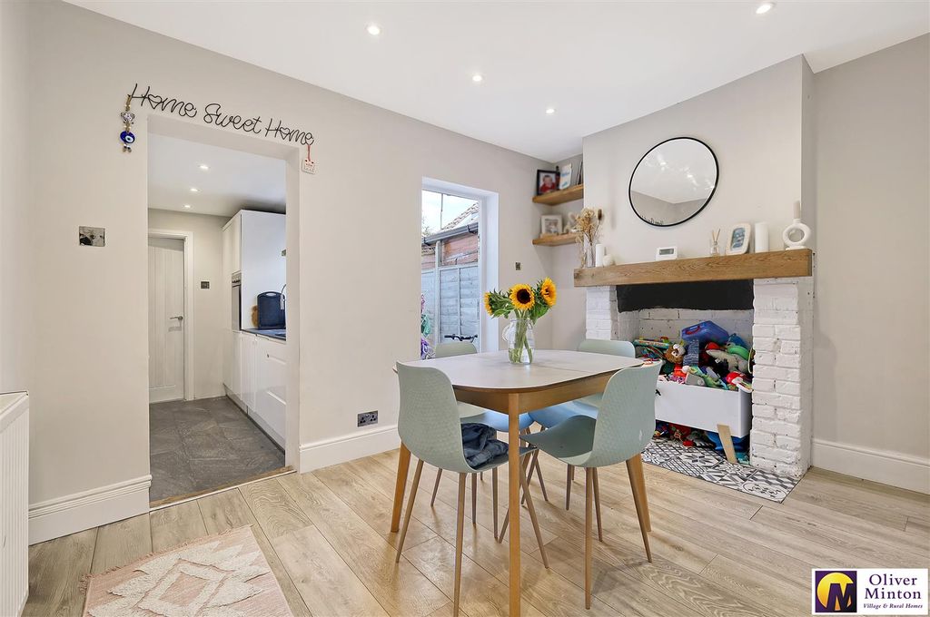 Property photo 2 of 25 Dining Room