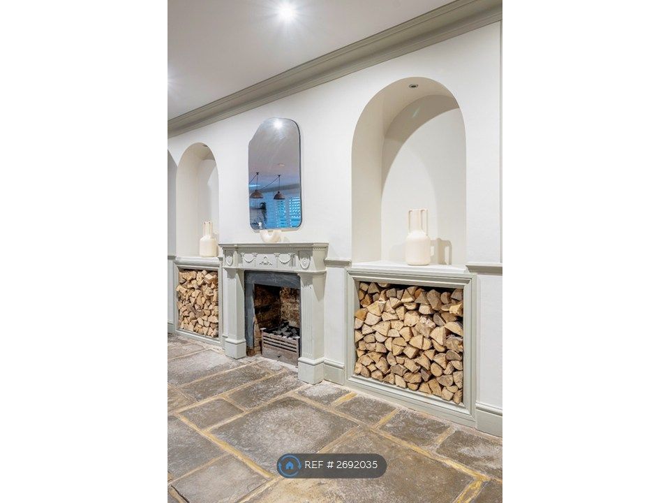 Property photo 3 of 35