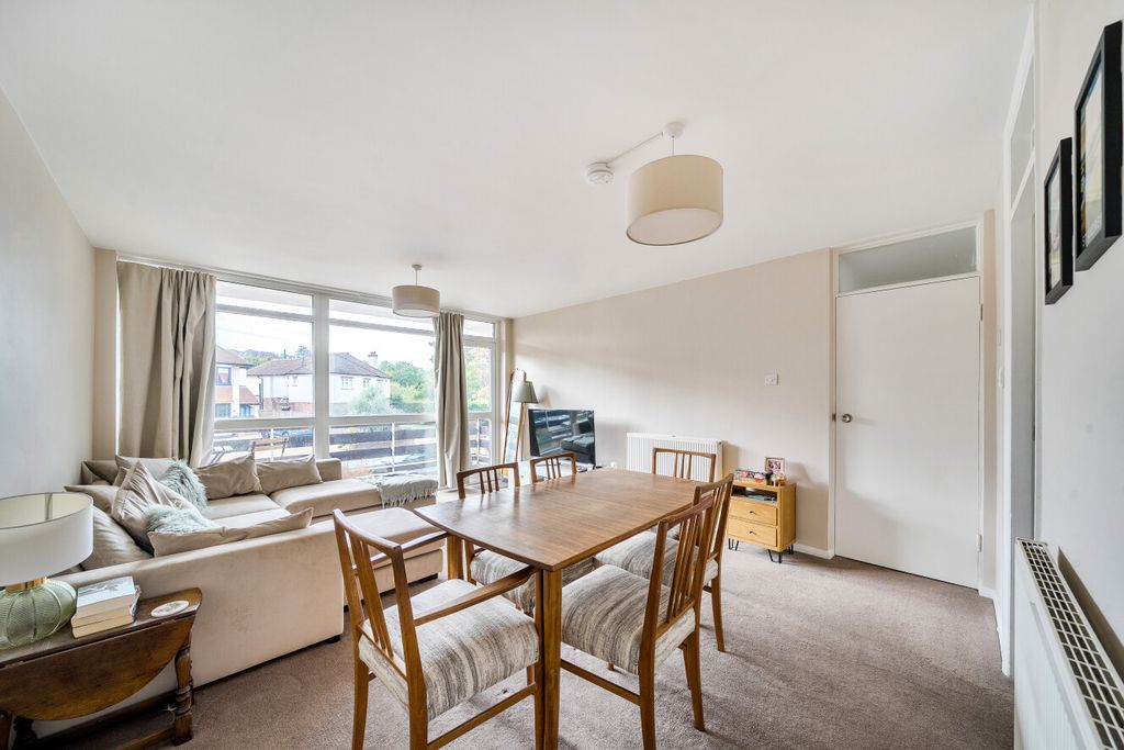 Property photo 1 of 16 1521059-17-6Aa7c2...