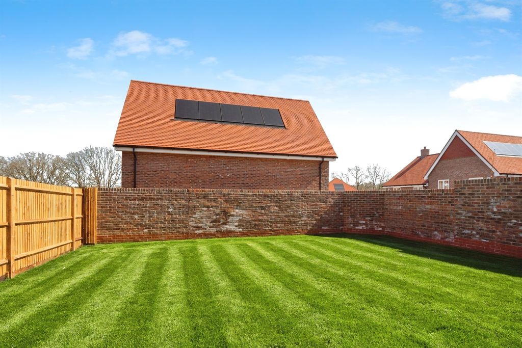 Property photo 3 of 23