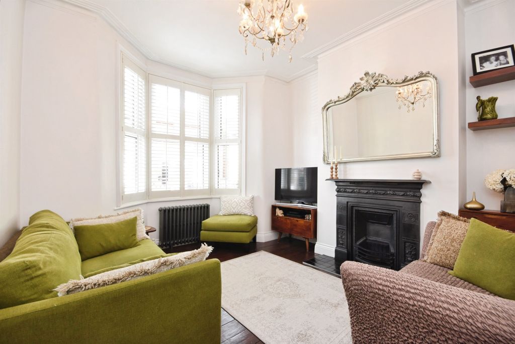 Property photo 3 of 18