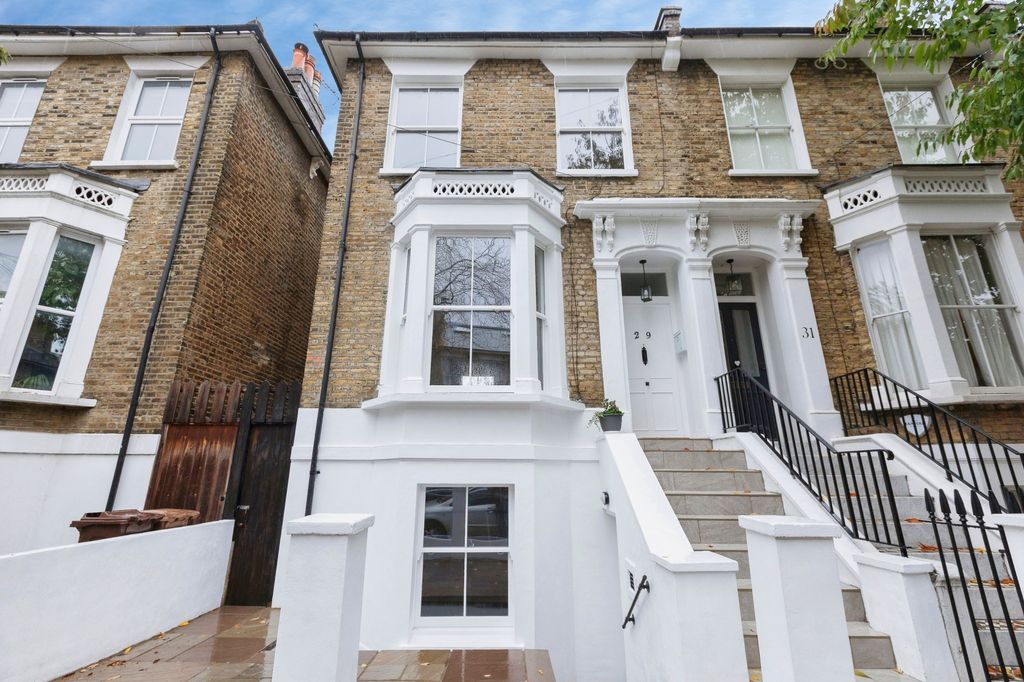 Property photo 1 of 27