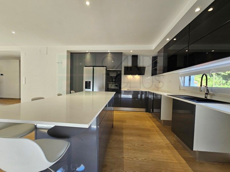 Property photo 1 of 54