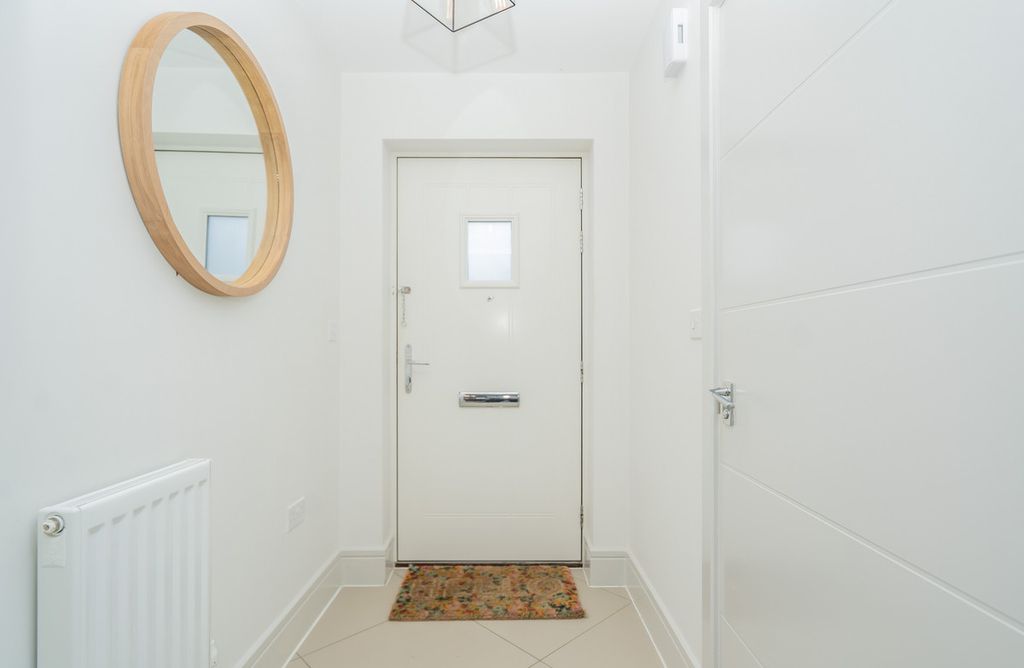 Property photo 3 of 23