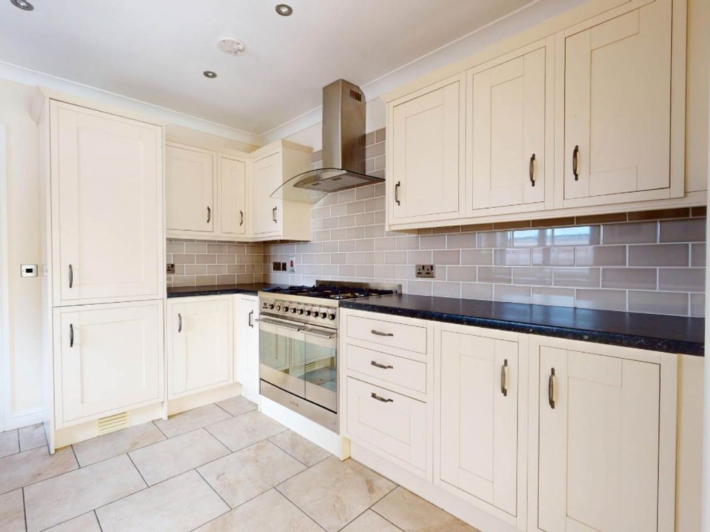 Property photo 2 of 18 2