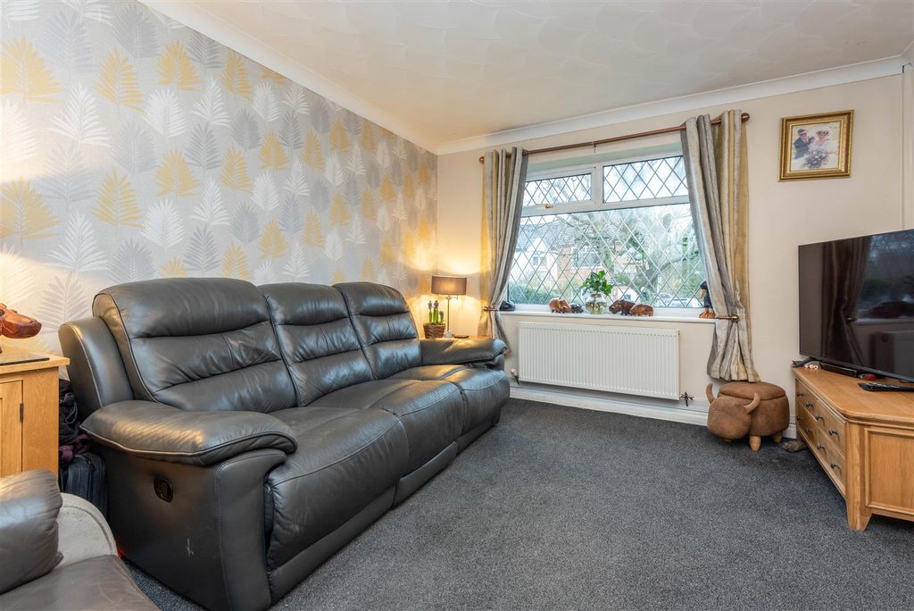 Property photo 2 of 21 Lounge