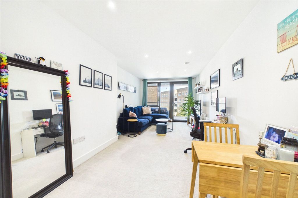 Property photo 3 of 16 Picture No. 05