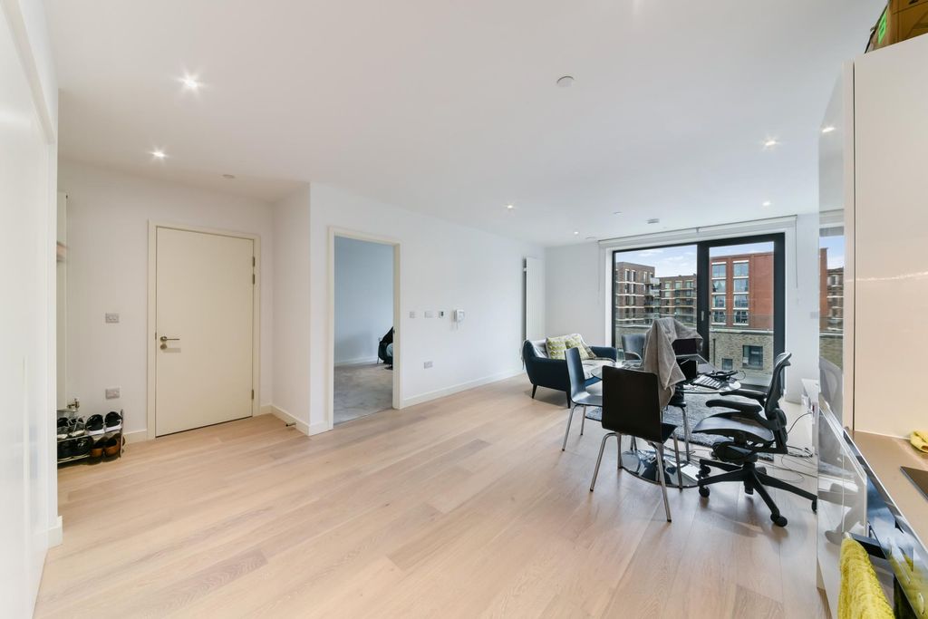 Property photo 2 of 13