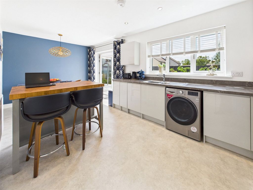 Property photo 3 of 16 Kitchen