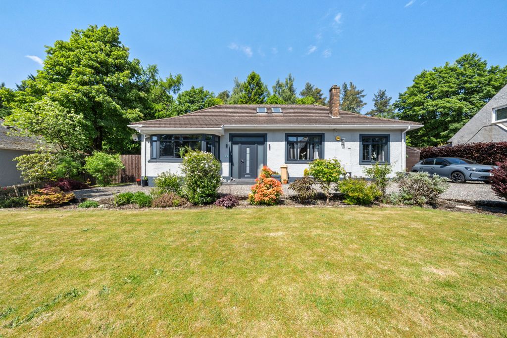 Property photo 2 of 52