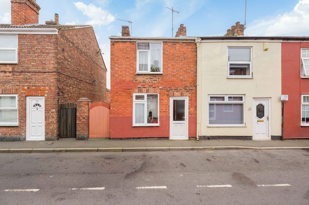 Property photo 1 of 7