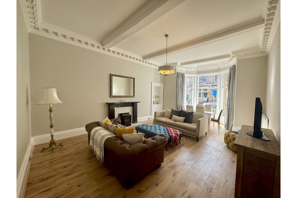 Property photo 2 of 29 Lounge