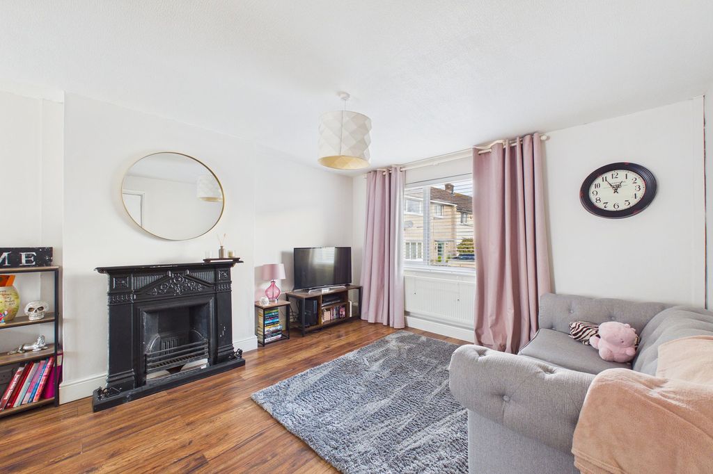 Property photo 3 of 13