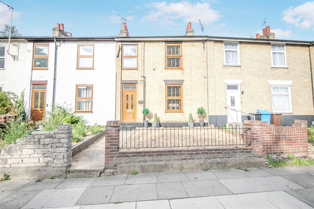 Property photo 1 of 16
