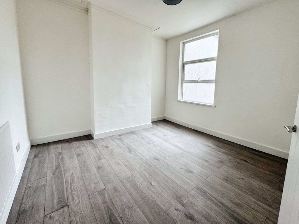 Property photo 3 of 11 A1ce5798-Img-20250317-Wa0006