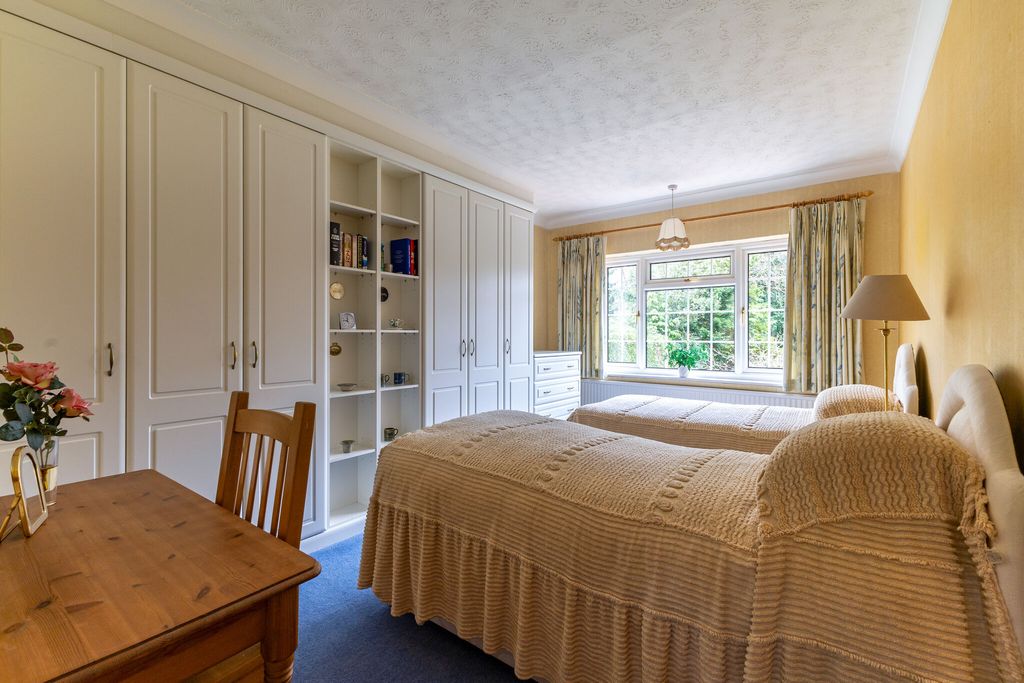 Additional image 4 of 5 bed detached house for saleStockton Avenue, Fleet GU51
