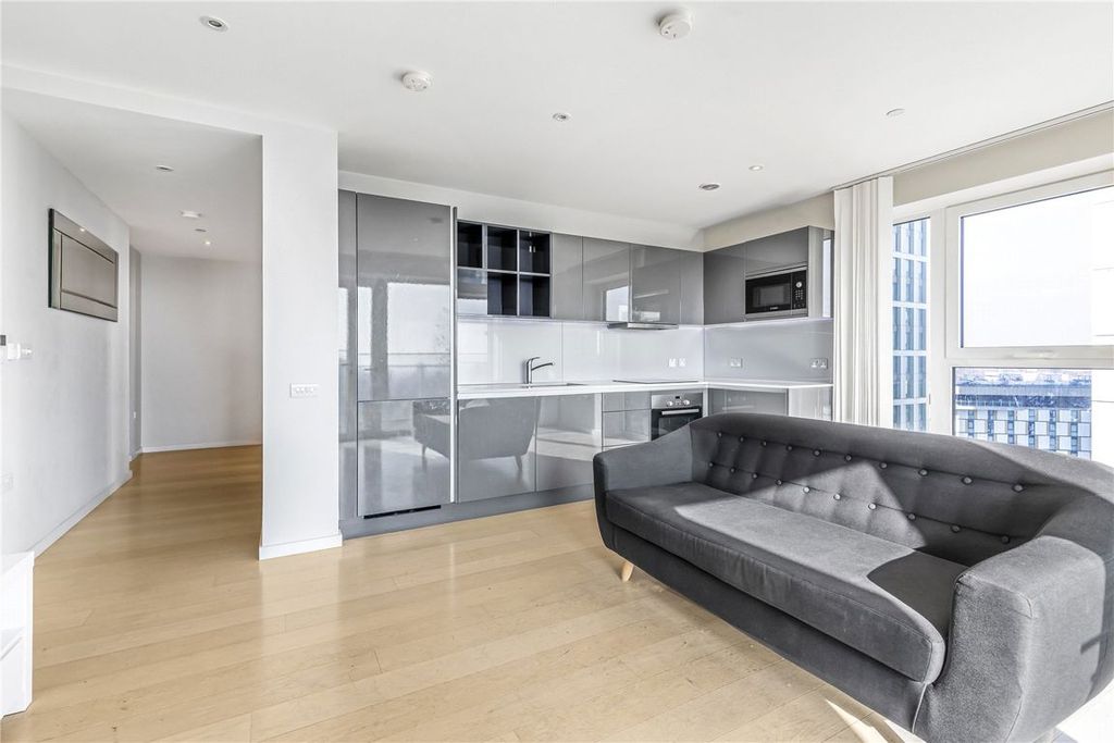 Property photo 3 of 9