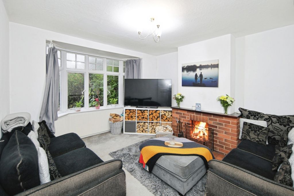 Property photo 3 of 17 Photo