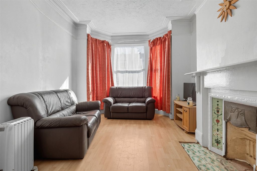 Property photo 3 of 15 Picture No. 04