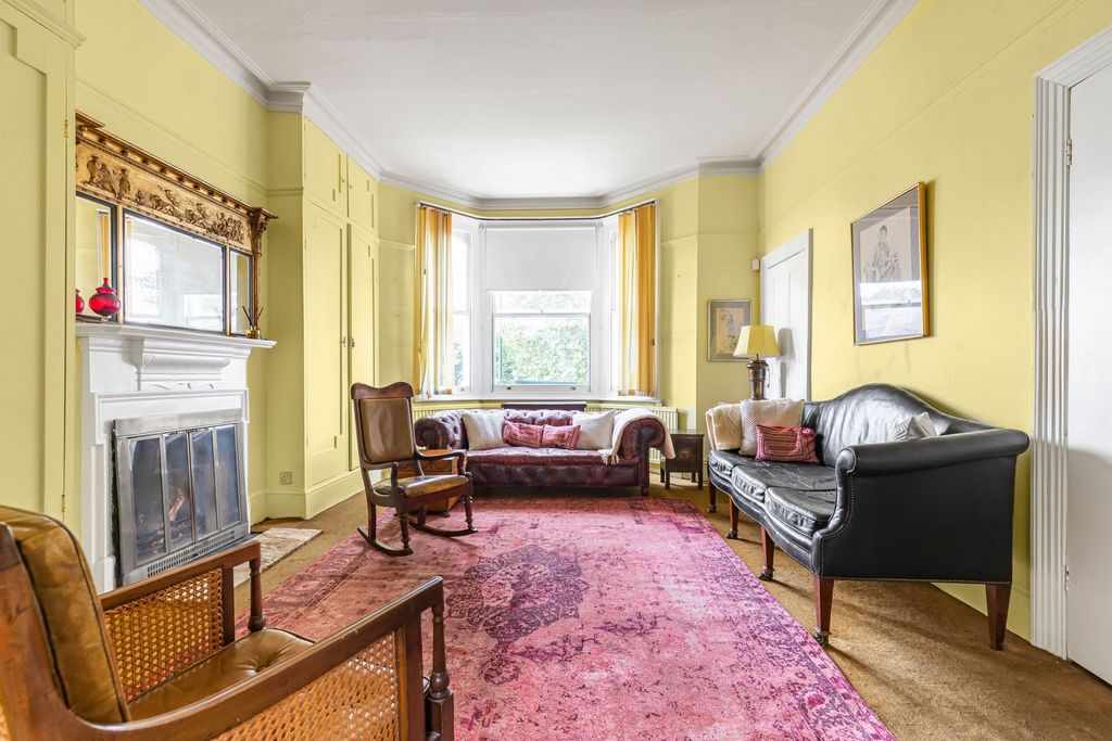 Property photo 3 of 13 Photo 2