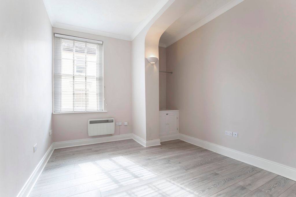 Property photo 3 of 6 Flat 3, School House-07