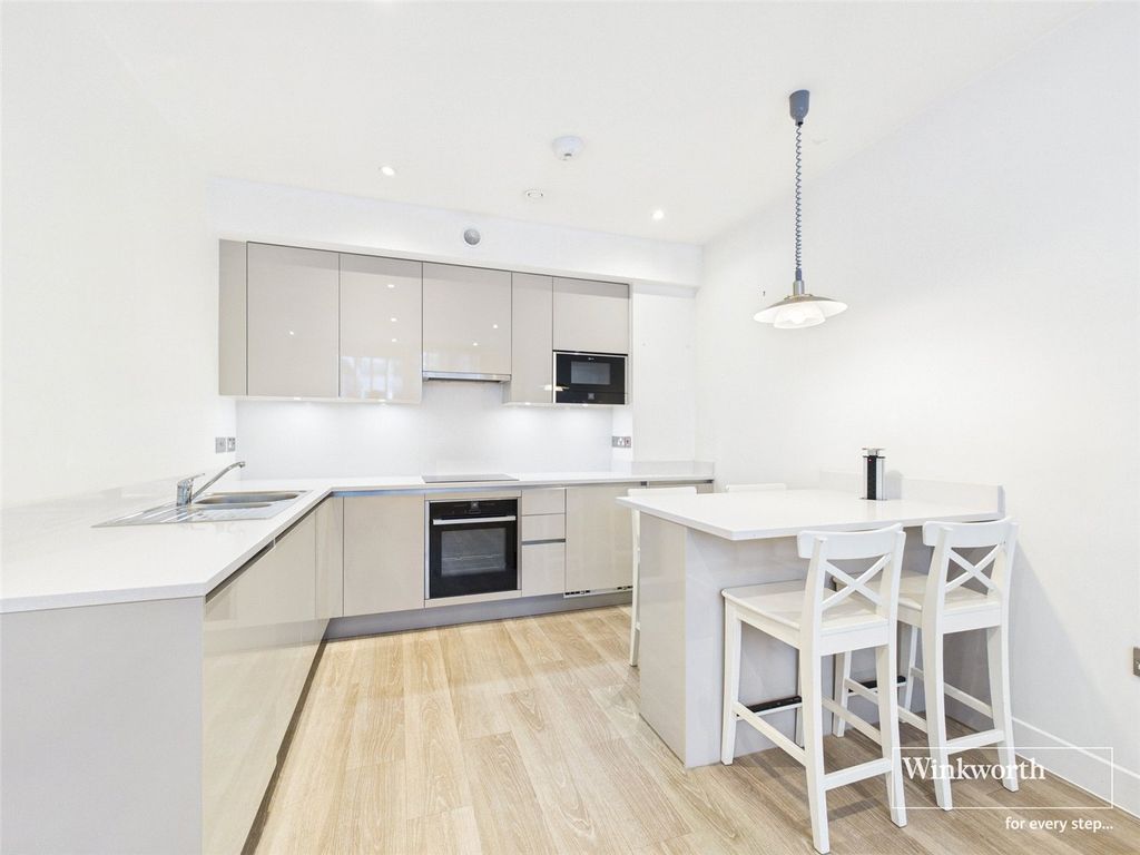 Property photo 2 of 8 Picture No. 16