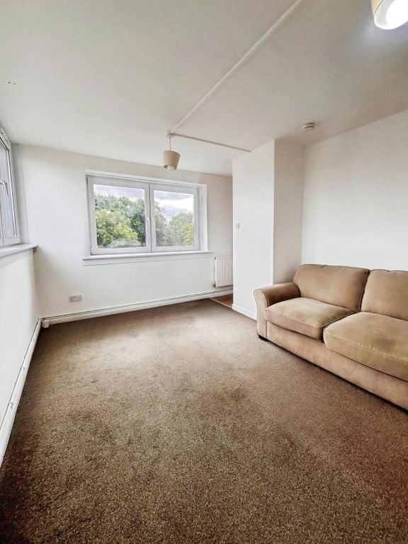 Property photo 1 of 11 Pbox-Img.Jpg
