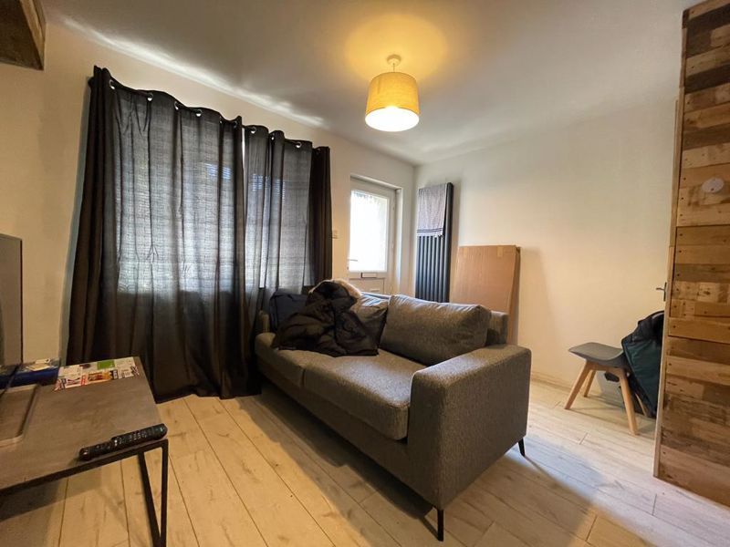 Property photo 2 of 8 Photo 6