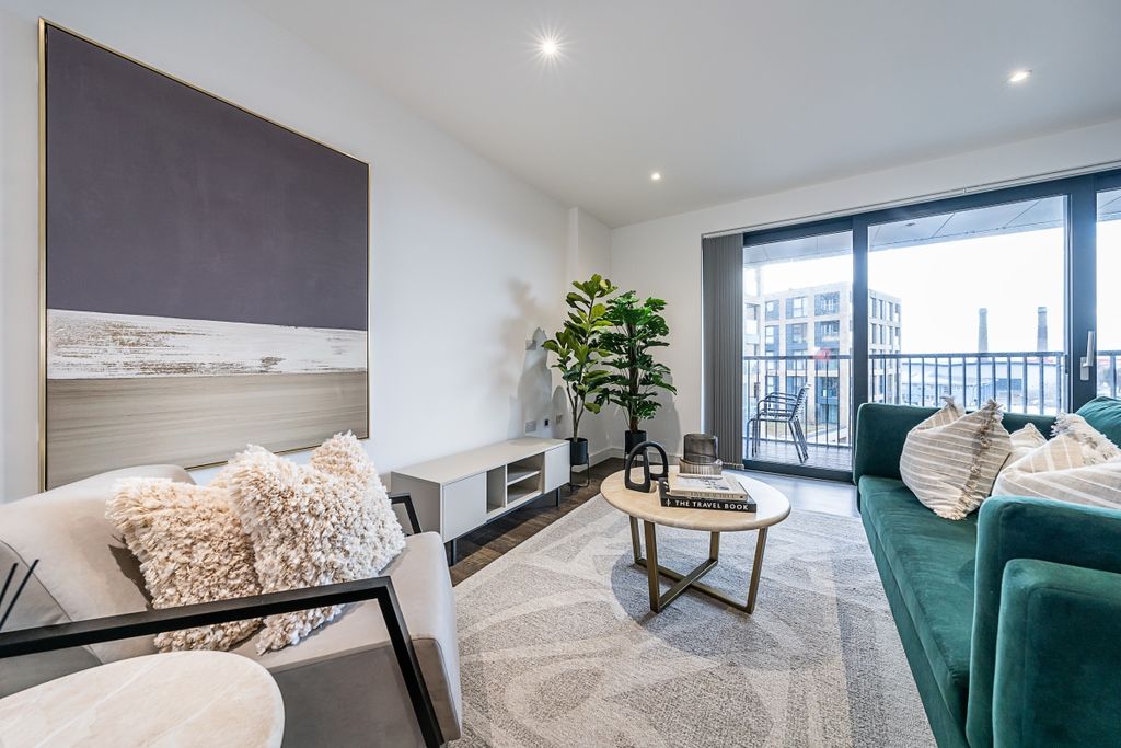 Property photo 1 of 14 Flat-15-Chadwick-...