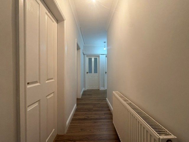 Property photo 2 of 8 Hallway