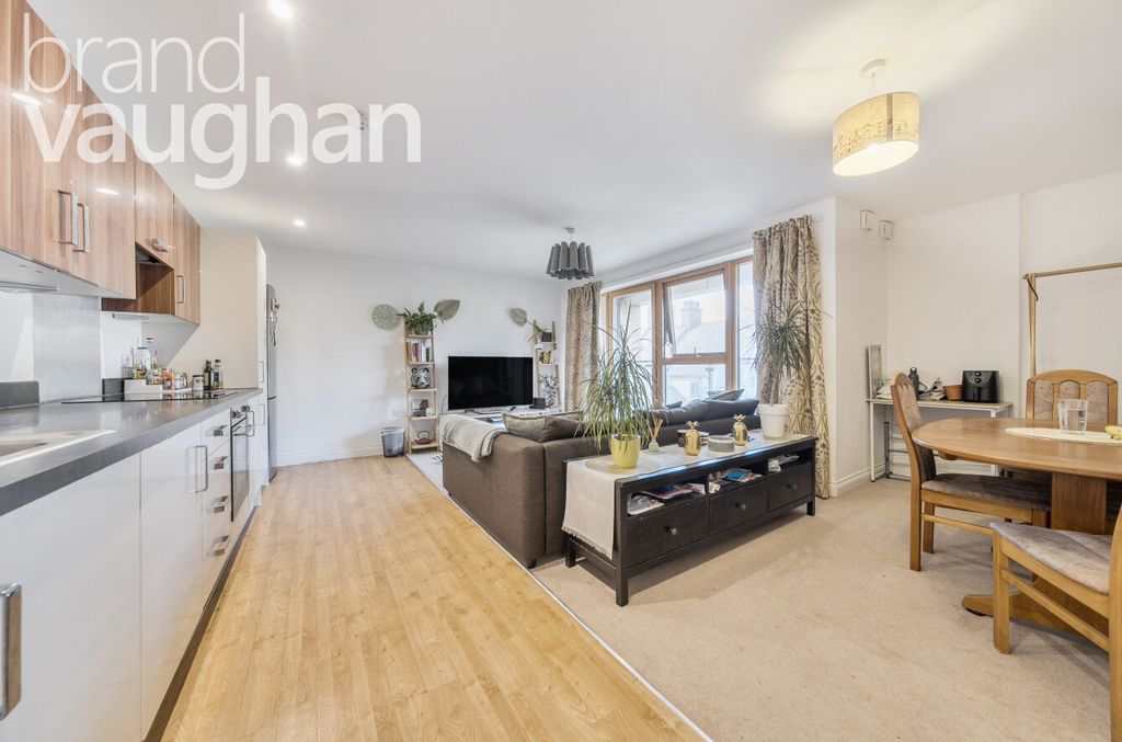 Property photo 3 of 9 Living Room