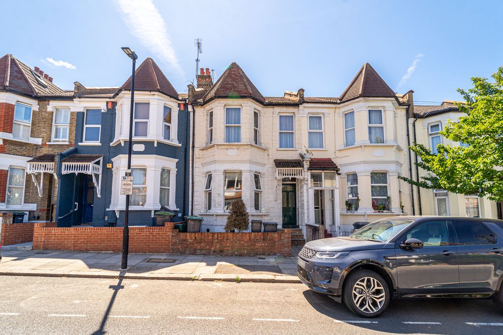 Property photo 3 of 13 Ndb08740-Edit