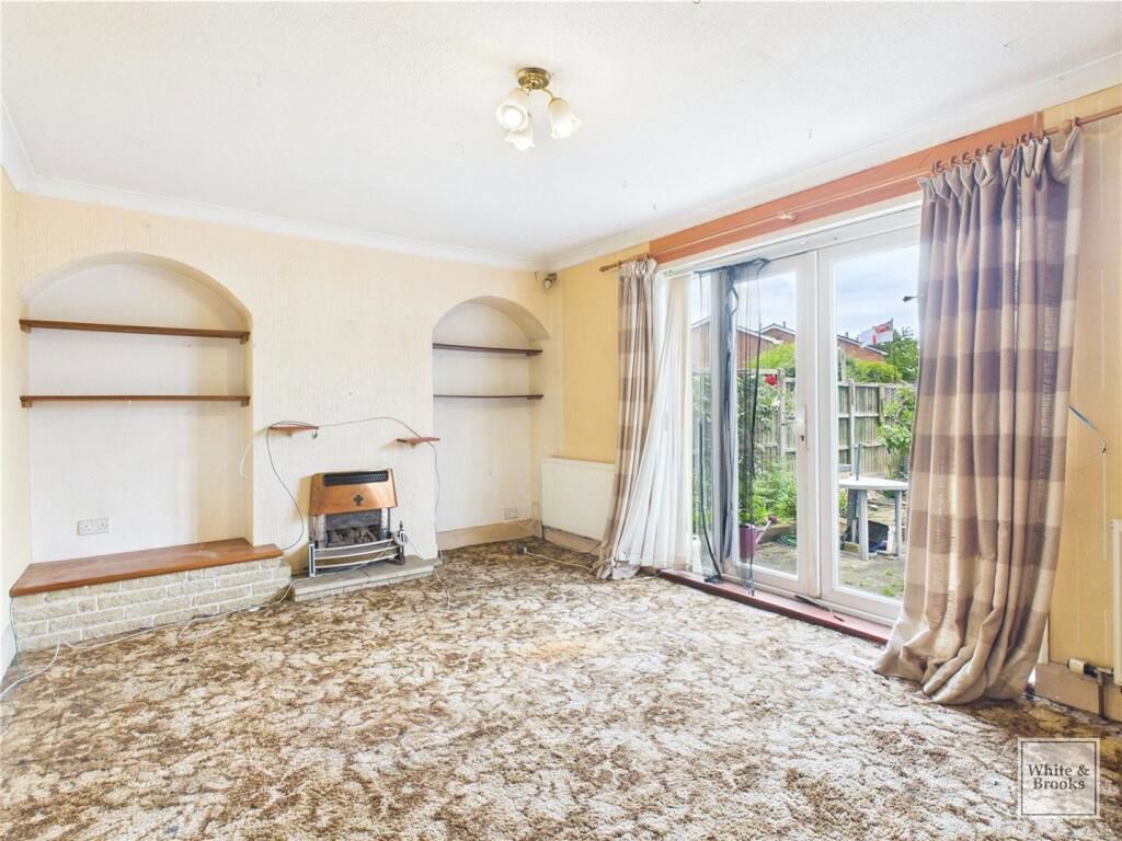 Property photo 3 of 13