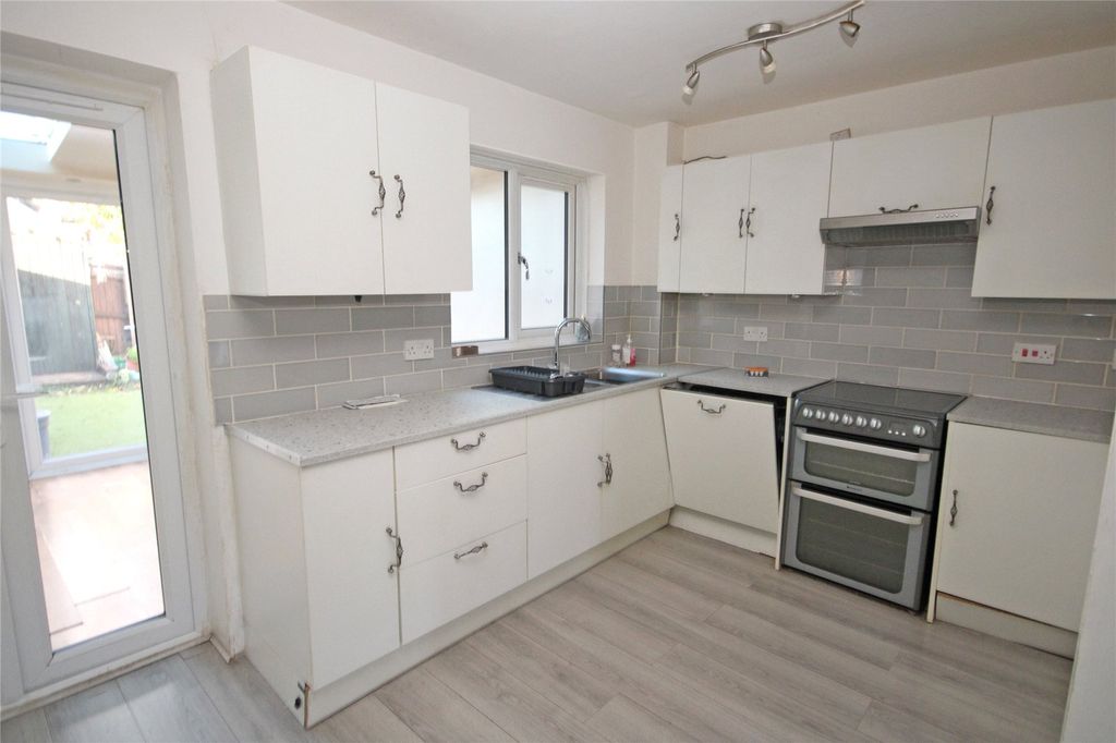 Property photo 3 of 10 Picture No. 04