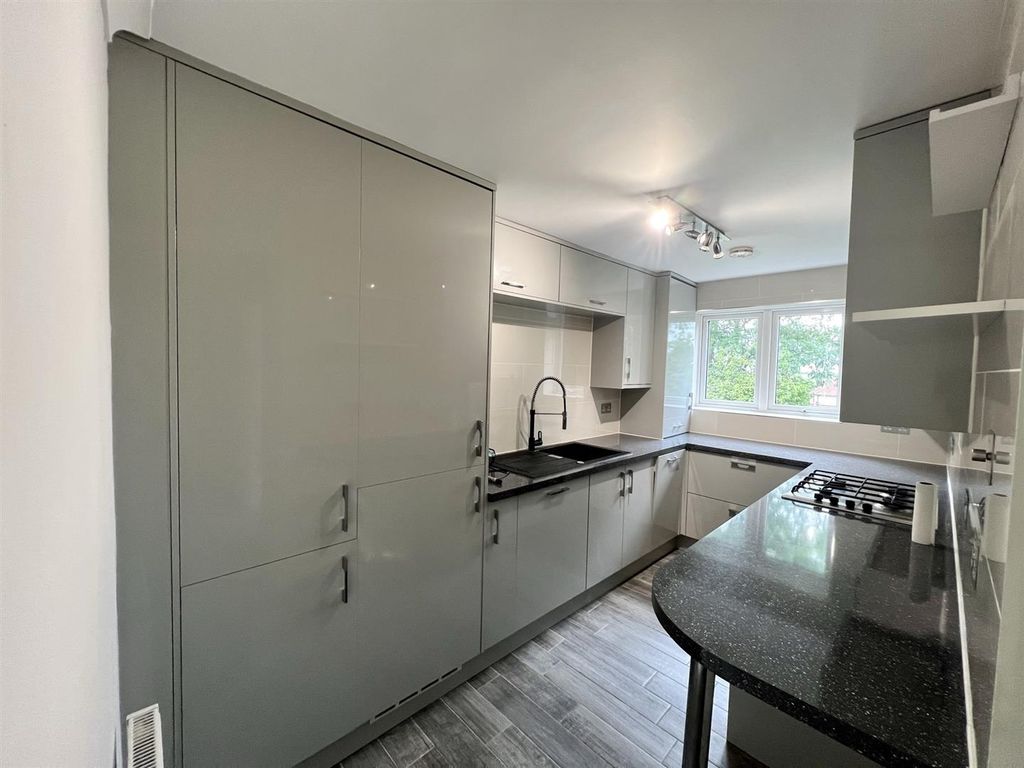 Property photo 2 of 10 Img_1222.Jpeg