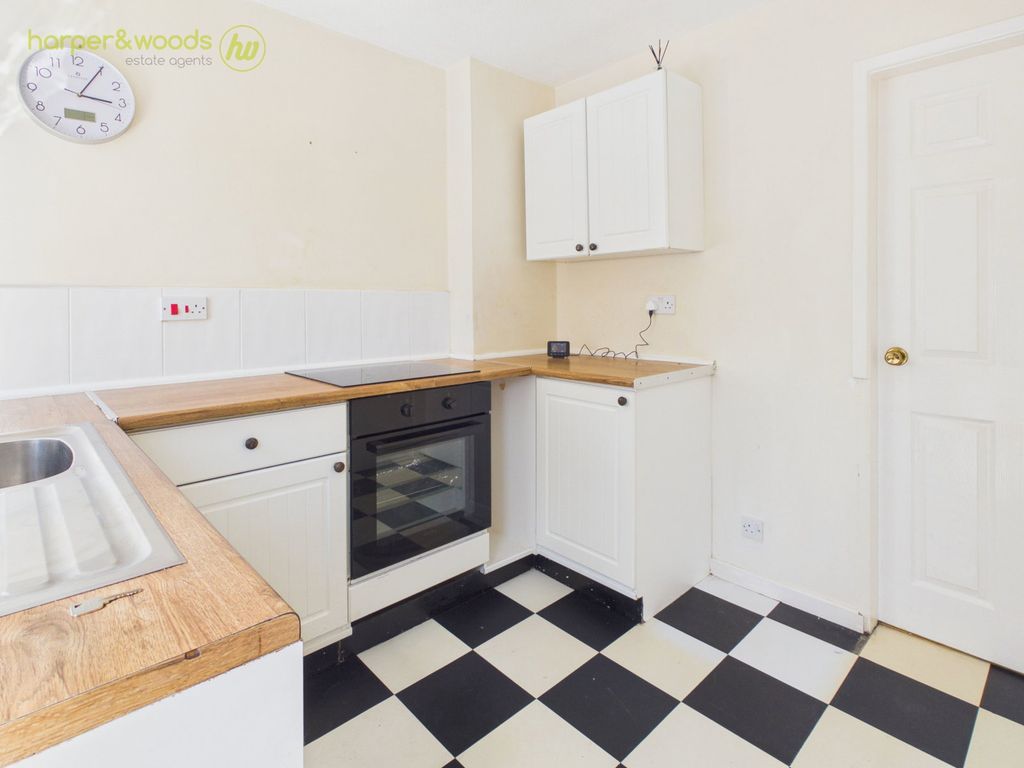 Property photo 2 of 25