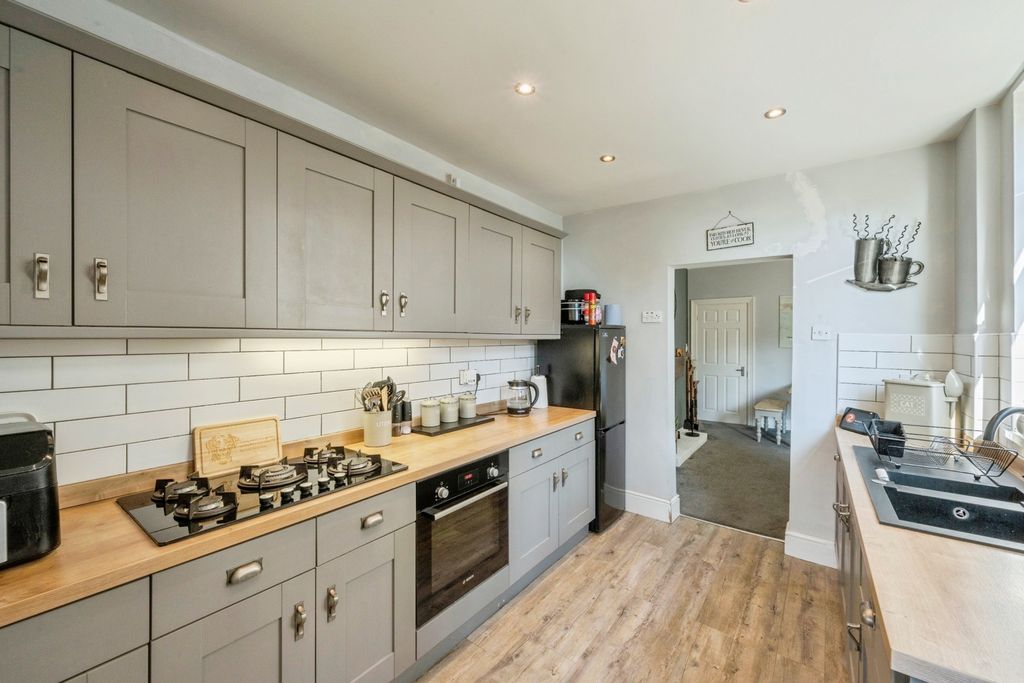 Property photo 2 of 20 Pbox-Img.Jpg