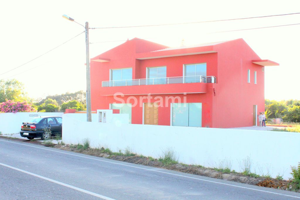 Property photo 1 of 9